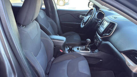 2016 Jeep Cherokee Latitude Altitude