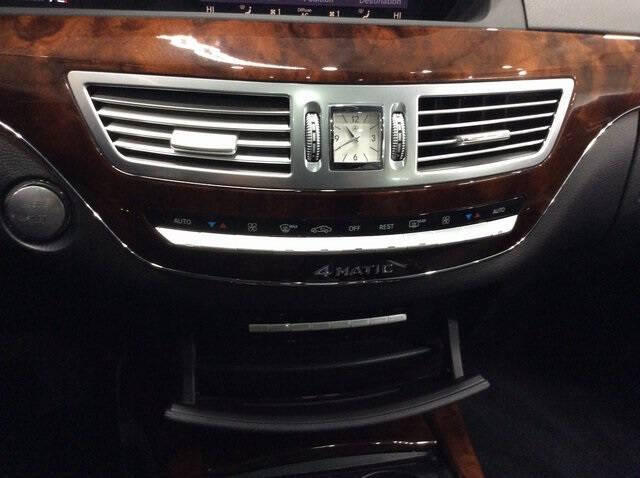 2011 Mercedes-Benz S-Class S 550 4MATIC