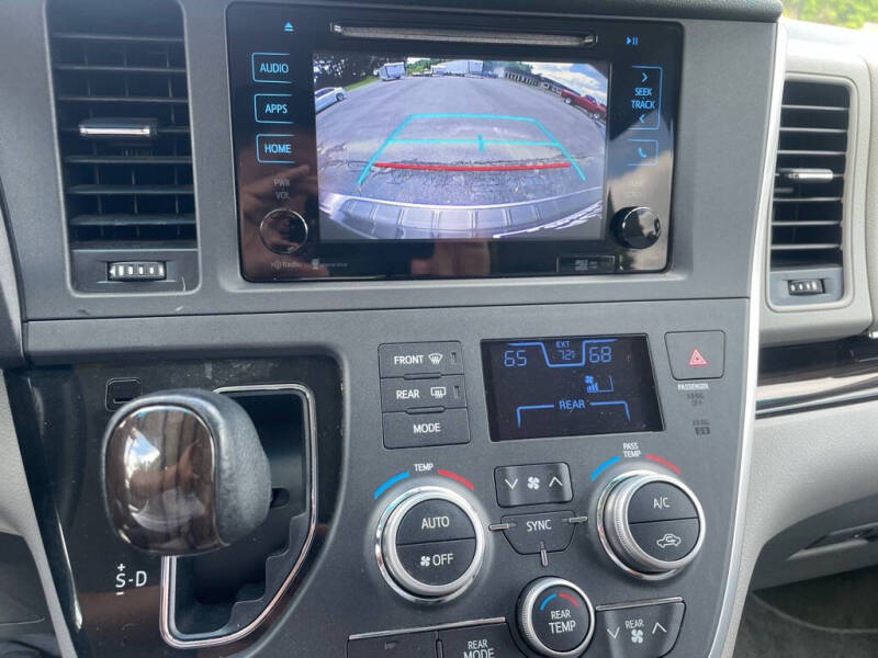 2015 Toyota Sienna