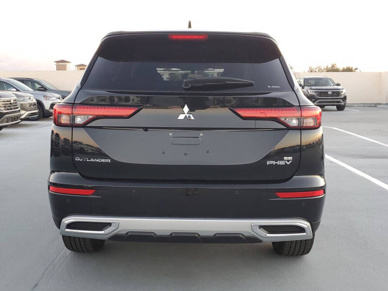 2025 Mitsubishi Outlander PHEV SE