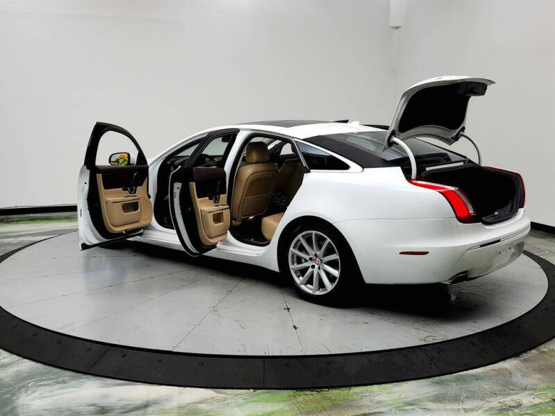 2015 Jaguar XJ