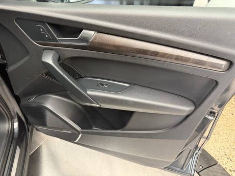 2018 Audi Q5 2.0T quattro Premium Plus