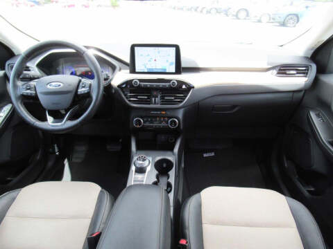 2022 Ford Escape Titanium
