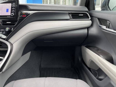 2022 Toyota Camry LE