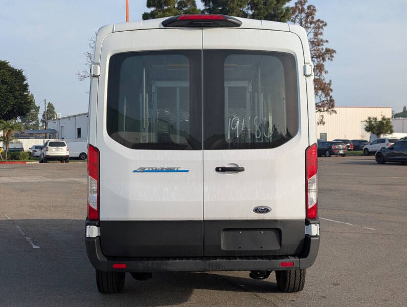 2023 Ford E-Transit