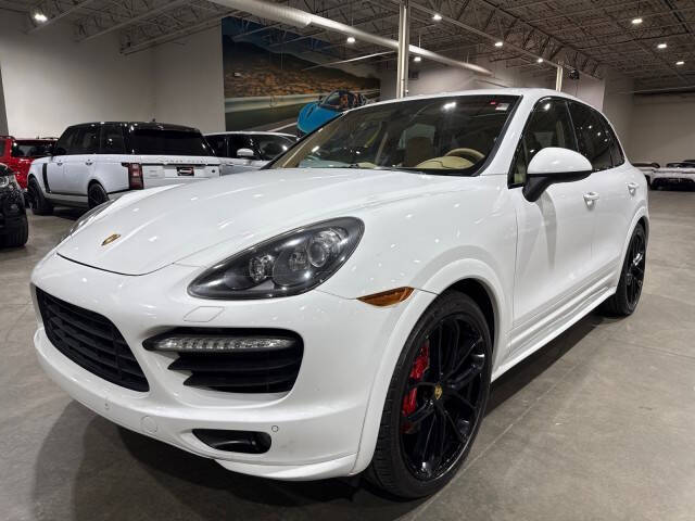 2013 Porsche Cayenne GTS