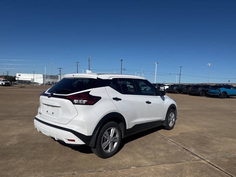 2024 Nissan Kicks S