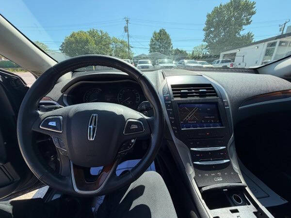 2014 Lincoln MKZ