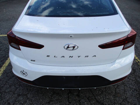 2019 Hyundai Elantra SE