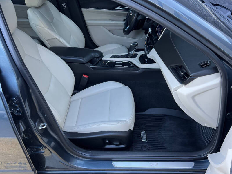 2022 Cadillac CT4 Luxury