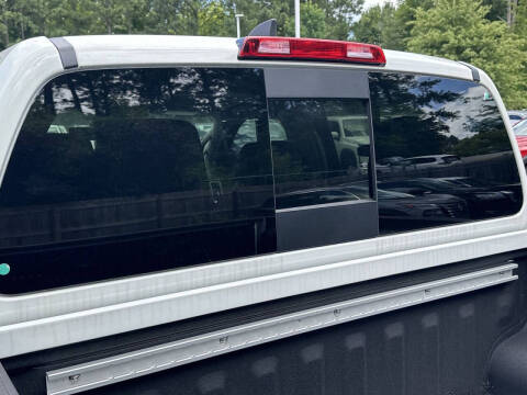 2025 Nissan Frontier SL