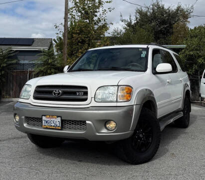2004 Toyota Sequoia SR5