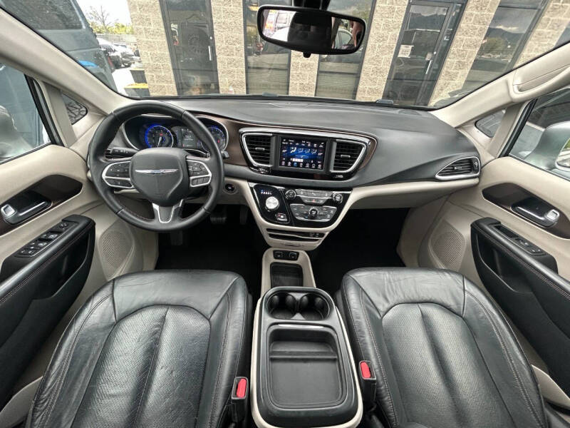 2018 Chrysler Pacifica Touring L