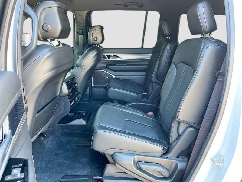 2025 Jeep Wagoneer Series II