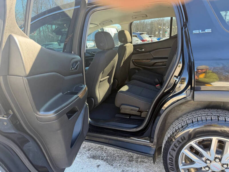 2019 GMC Acadia SLE-2