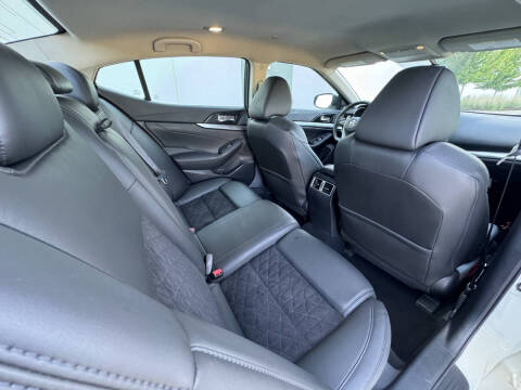 2017 Nissan Maxima 3.5 SR