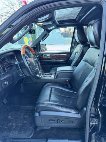 2017 Lincoln Navigator Select