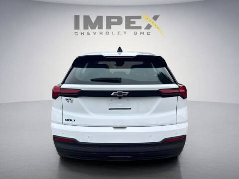 2027 Chevrolet Bolt LT