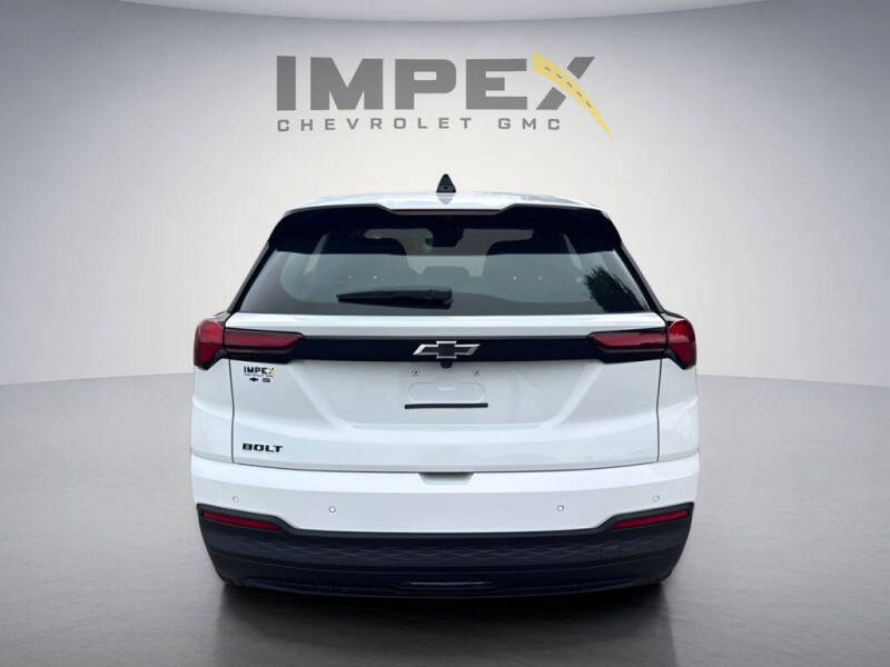 2027 Chevrolet Bolt LT