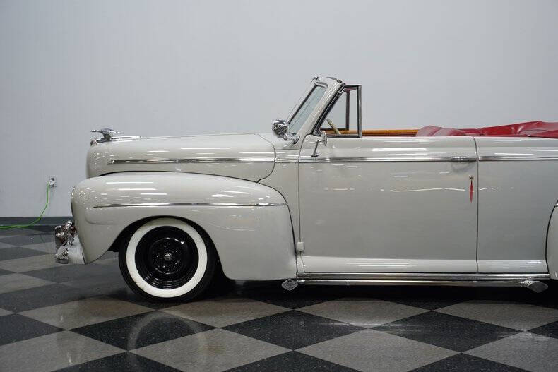 1946 Ford Super Deluxe