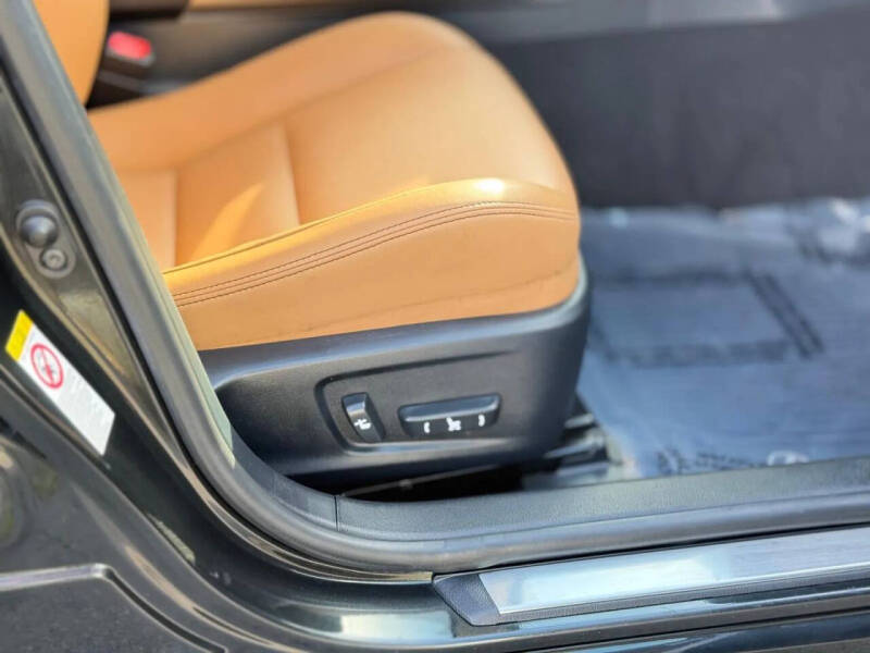 2017 Lexus IS 300