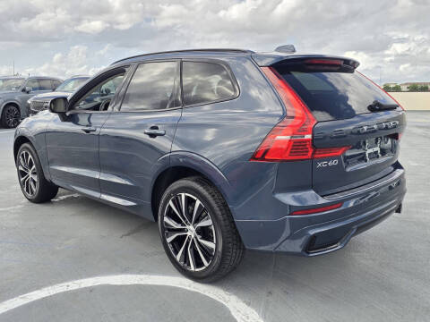 2025 Volvo XC60 B5 Plus Dark Theme