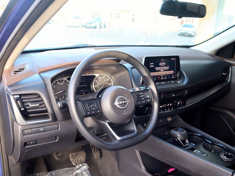 2022 Nissan Rogue SV