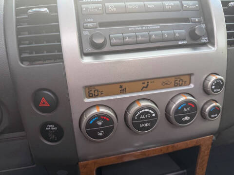2007 Nissan Pathfinder LE