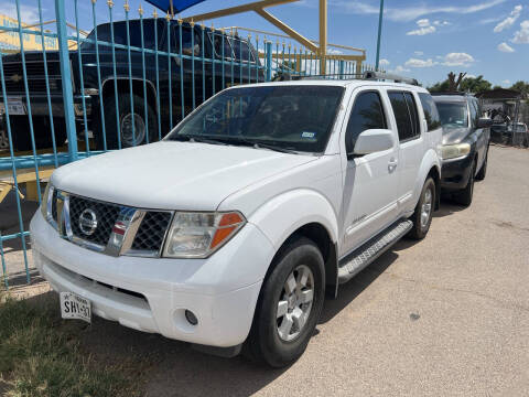 2005 Nissan Pathfinder SE