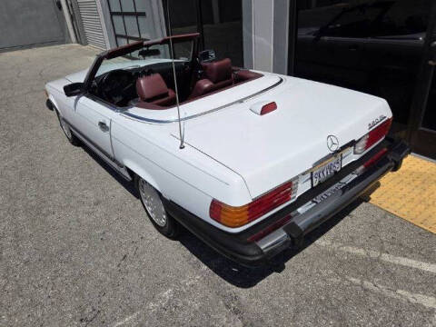 1987 Mercedes-Benz 560-Class 560 SL