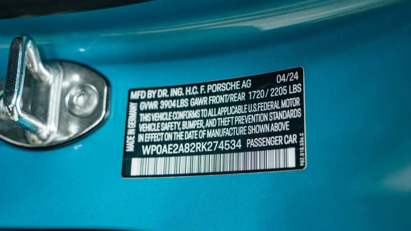 2024 Porsche 718 Cayman GT4 RS