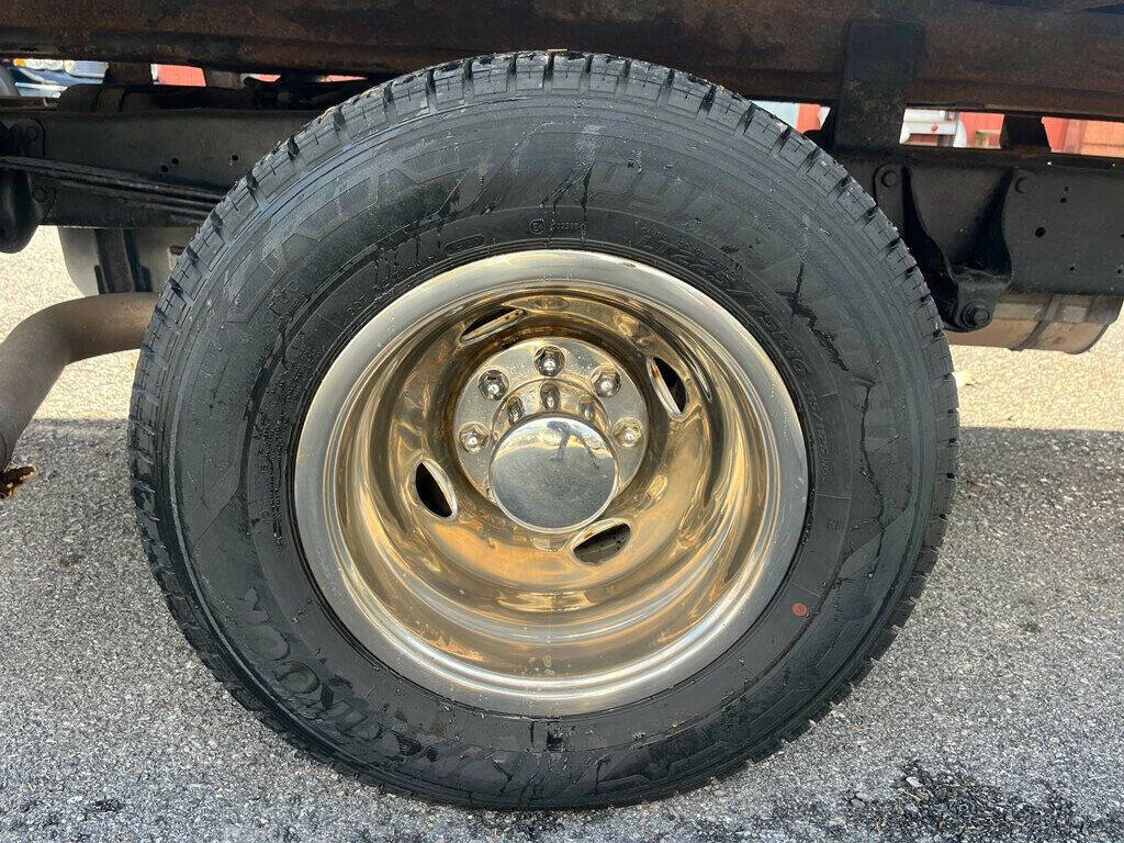 2015 Ford E-Series 25