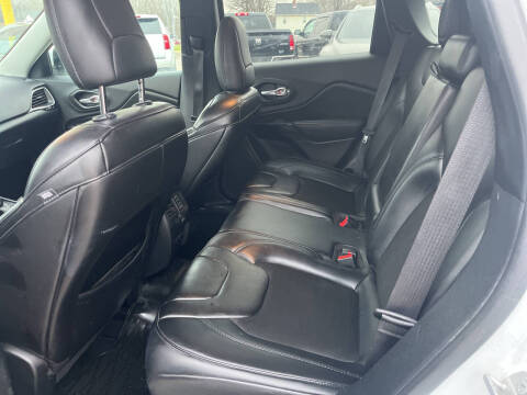 2019 Jeep Cherokee Latitude Plus