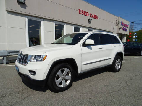 2011 Jeep Grand Cherokee for sale at KING RICHARDS AUTO CENTER in East Providence RI
