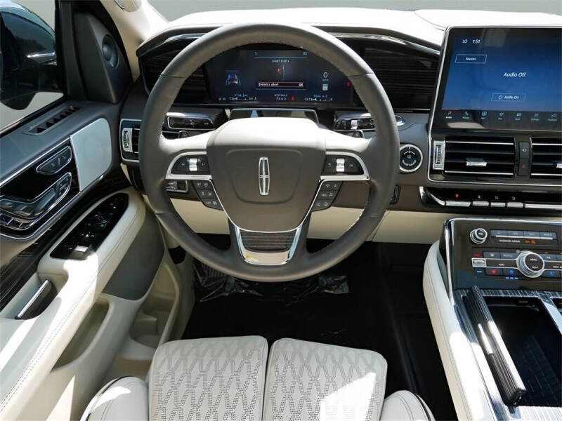 2024 Lincoln Navigator Black Label