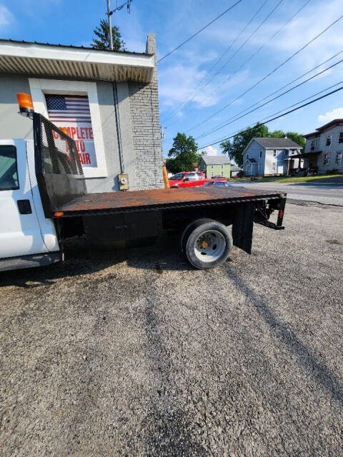 2006 Ford F-550 Super Duty for sale at SINGH'S AUTOGROUP LLC in Nelliston, NY