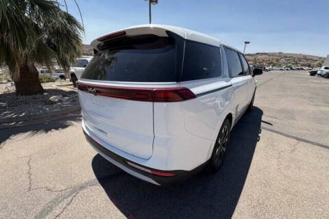 2024 Kia Carnival EX