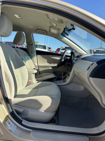 2011 Toyota Corolla LE