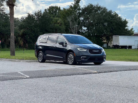 2021 Chrysler Pacifica Hybrid Touring