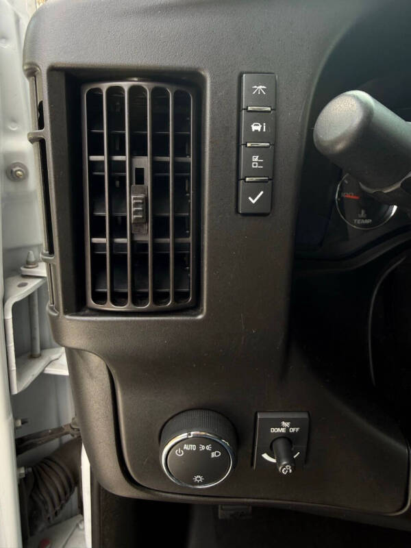 2023 GMC Savana 2500