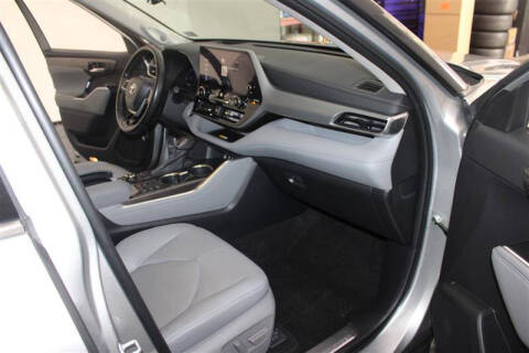 2023 Toyota Highlander Platinum