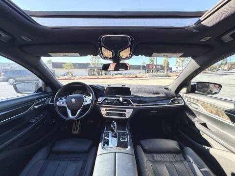 2017 BMW 7 Series 740i