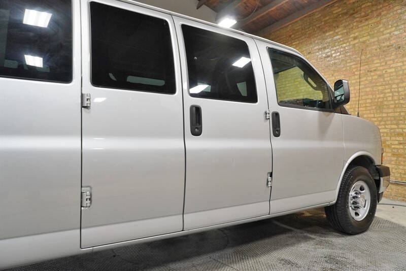 2017 Chevrolet Express LT 3500