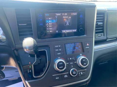 2015 Toyota Sienna