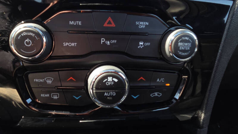 2023 Chrysler 300 S V6