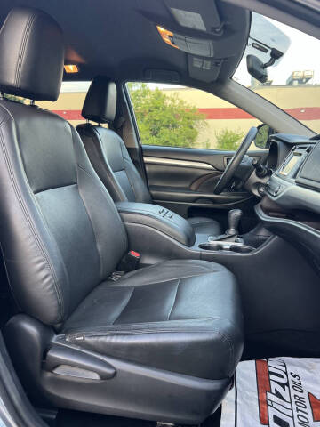 2015 Toyota Highlander LE