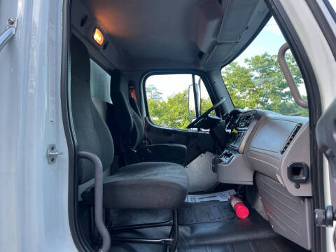 2016 Freightliner M2 106