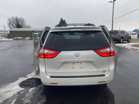 2015 Toyota Sienna XLE Premium 7-Passenger