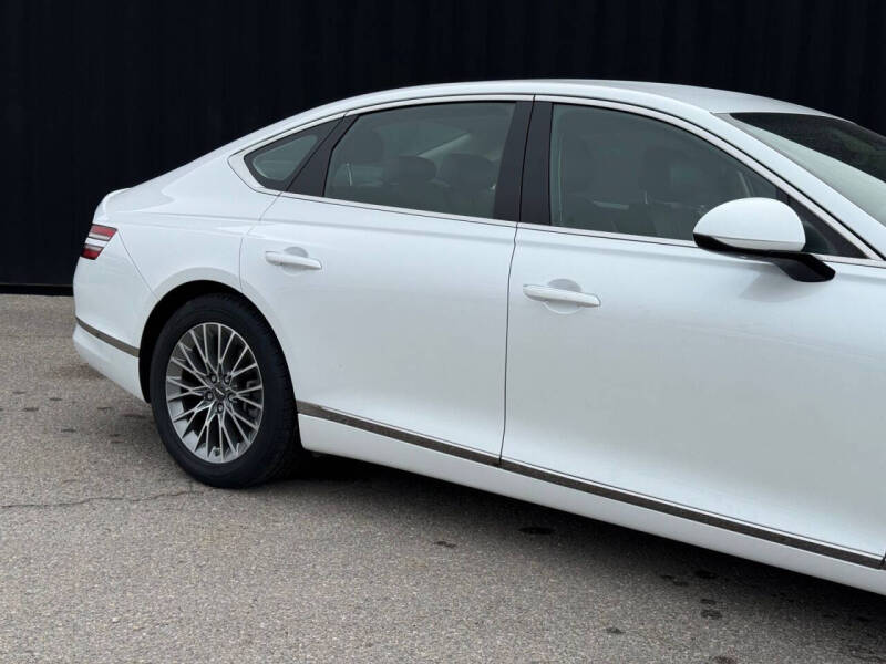 2023 Genesis G80