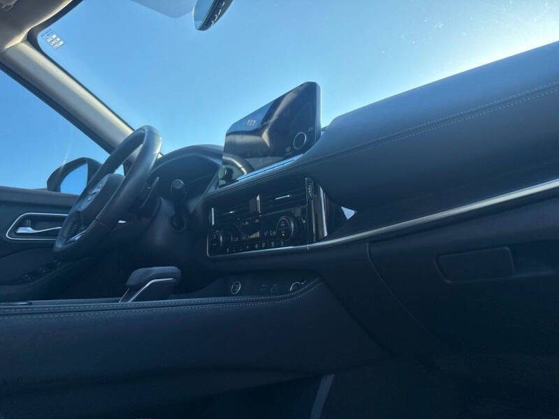 2023 Nissan Rogue Platinum